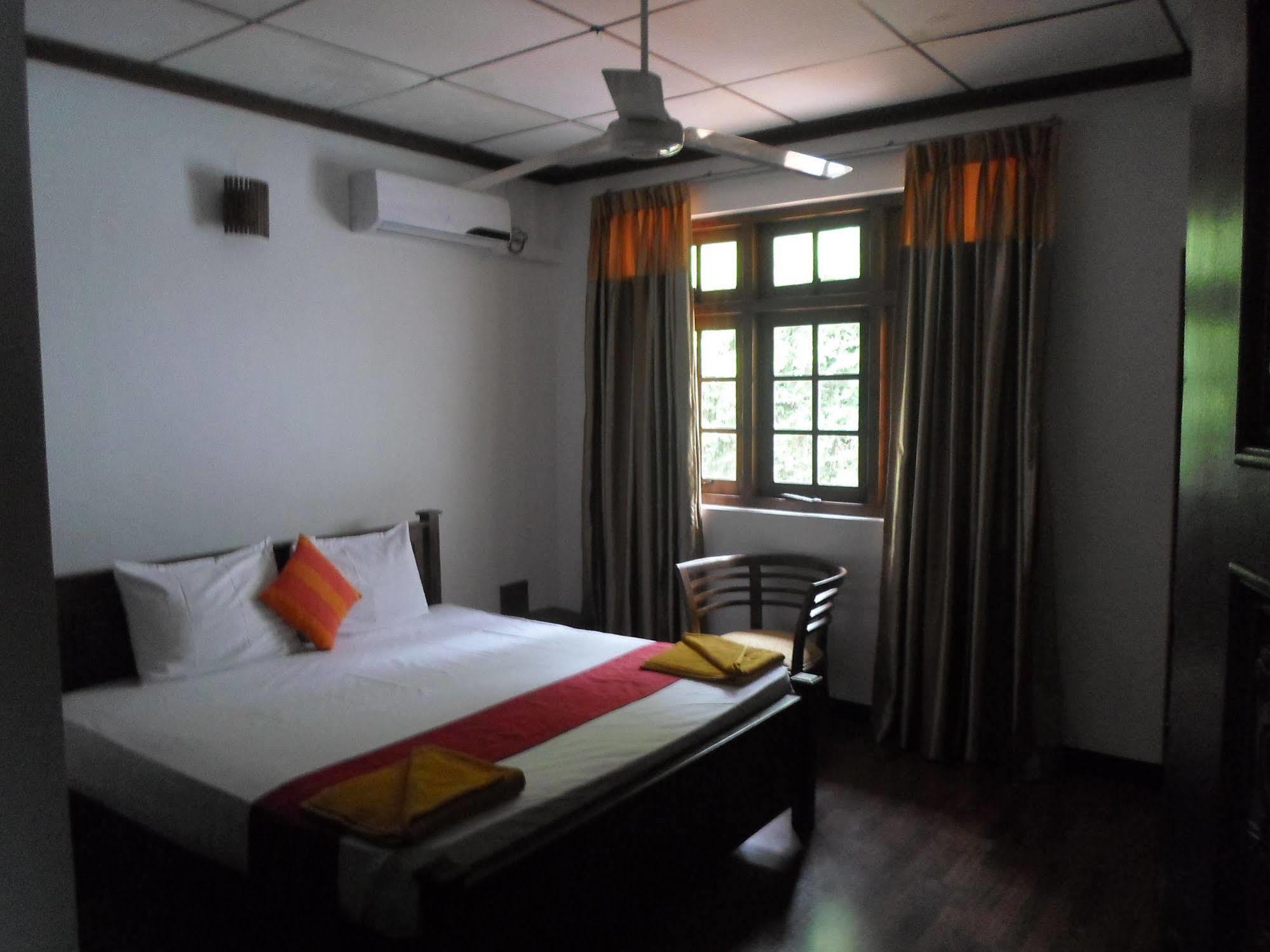 Kandy Green View Bungalow Esterno foto
